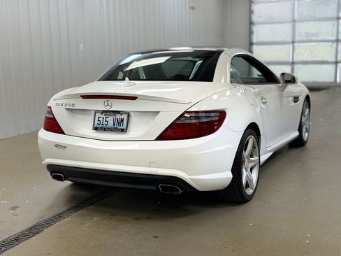 Used 2014 Mercedes-Benz SLK 250 image 5