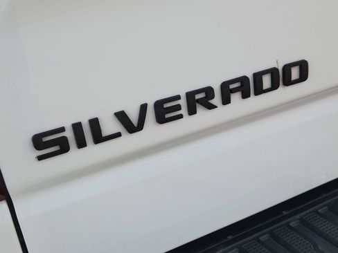Certified 2022 Chevrolet Silverado 1500 LT RWD image 30
