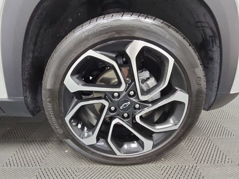 Used 2024 Chevrolet Trax RS FWD image 44