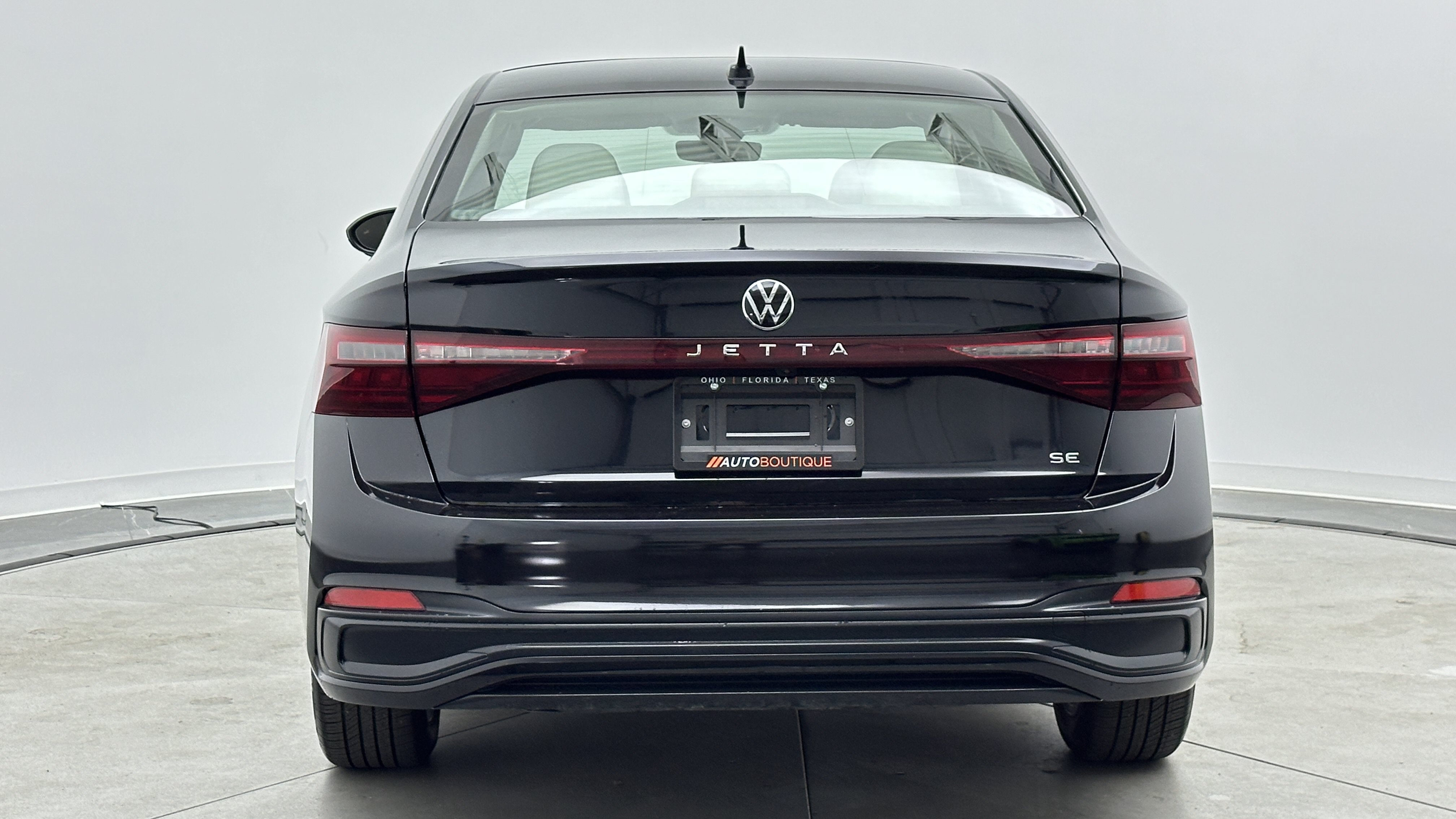 Used 2026 Volkswagen Jetta SE FWD image 7