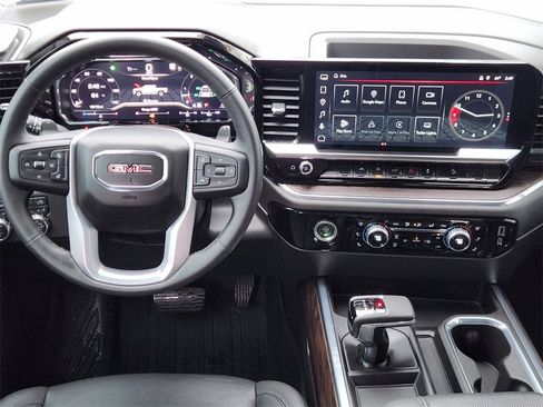 Used 2023 GMC Sierra 1500 SLT image 24