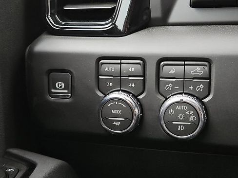 New 2026 GMC Sierra 1500 AT4 AWD/4WD image 18
