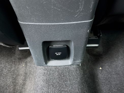 Used 2021 Ford EcoSport Titanium FWD image 17