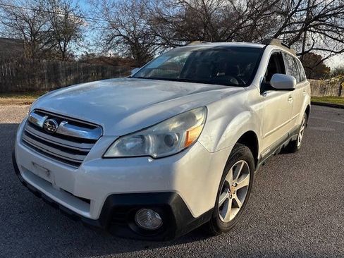 Used 2013 Subaru Outback 2.5i Premium image 3