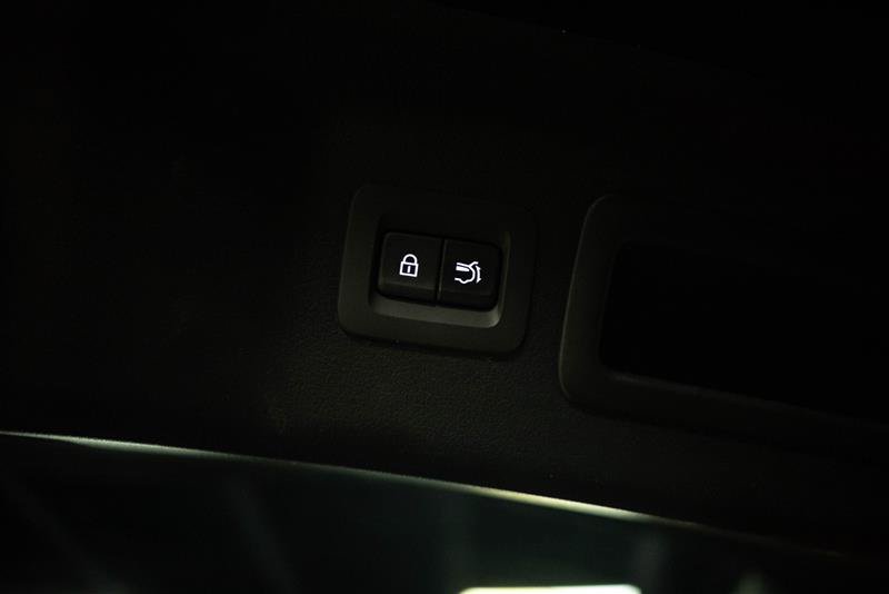 Used 2024 MAZDA CX-90 Plug-In Hybrid w/ Preferred AWD/4WD image 8