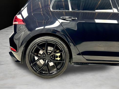 Used 2019 Volkswagen Golf R 4-Door AWD/4WD image 42