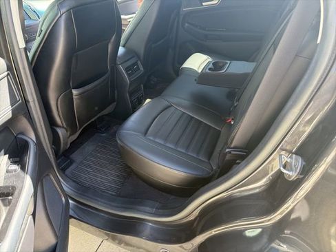Certified 2020 Ford Edge SEL w/ Convenience Package AWD/4WD image 4