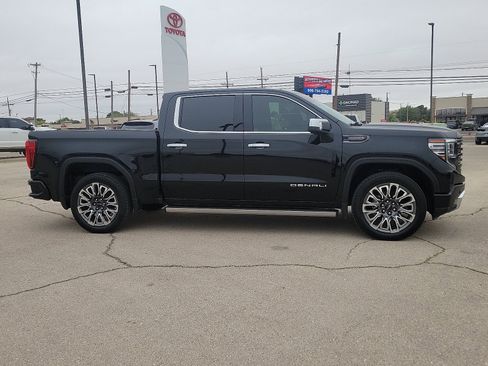 Used 2023 GMC Sierra 1500 Denali Ultimate AWD/4WD image 5