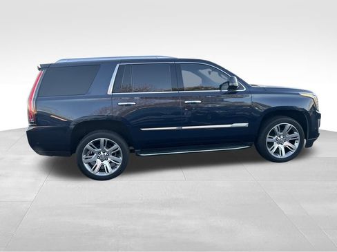 Used 2020 Cadillac Escalade Luxury image 5
