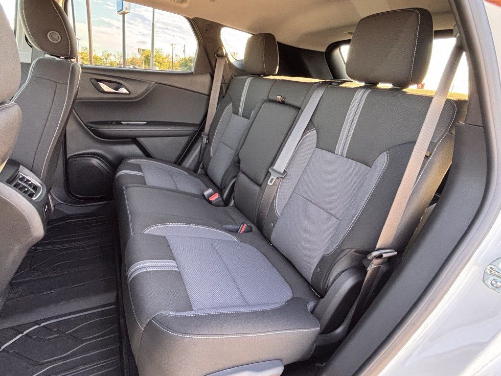 New 2026 Chevrolet Blazer LT w/ Convenience Package FWD image 21