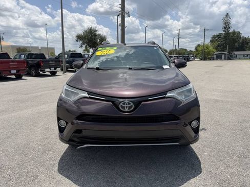 Used 2018 Toyota RAV4 XLE FWD image 12
