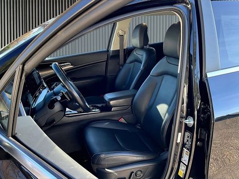 Used 2023 Kia Sportage EX image 24