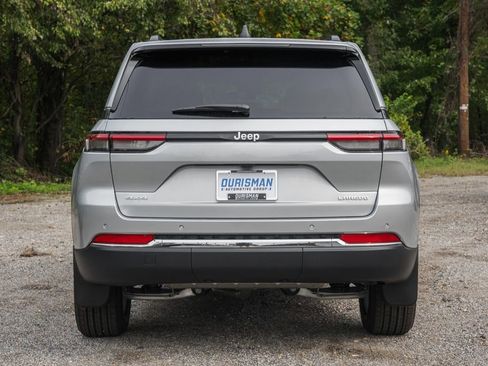 New 2025 Jeep Grand Cherokee Laredo X w/ Luxury Tech Group I image 5