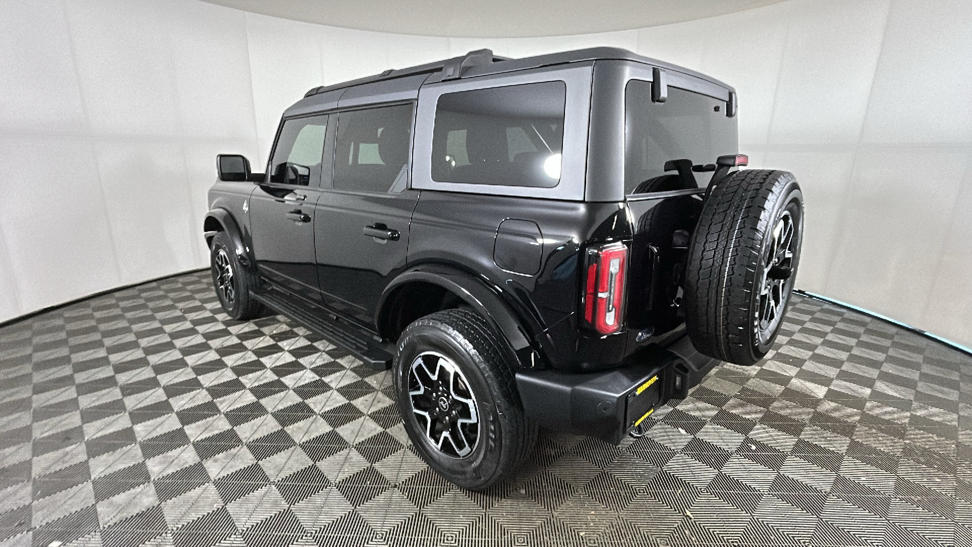 Used 2022 Ford Bronco Outer Banks AWD/4WD image 5