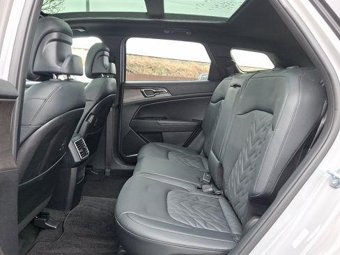 Used 2023 Kia Sportage X-Pro image 10