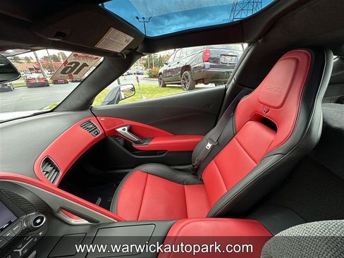 Used 2016 Chevrolet Corvette Z06 w/ 3LZ Preferred Equipment Group image 8