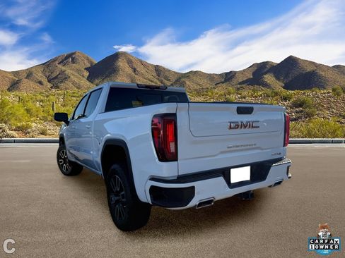 Used 2025 GMC Sierra 1500 AT4 w/ Technology Package AWD/4WD image 3