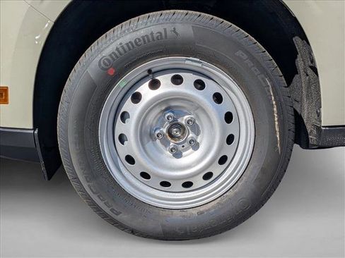 New 2025 Ford Maverick XL image 10