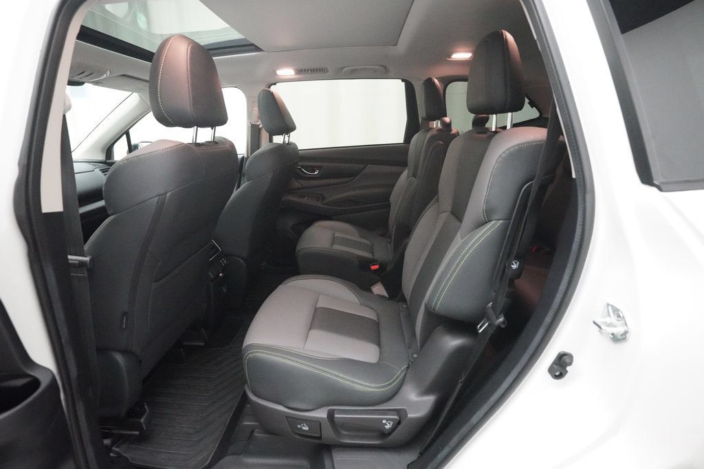 Used 2023 Subaru Ascent Onyx Edition AWD/4WD image 16