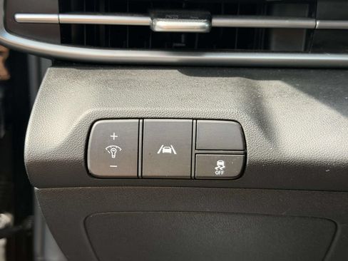 Certified 2023 Hyundai Elantra SEL w/ Convenience Package FWD image 19