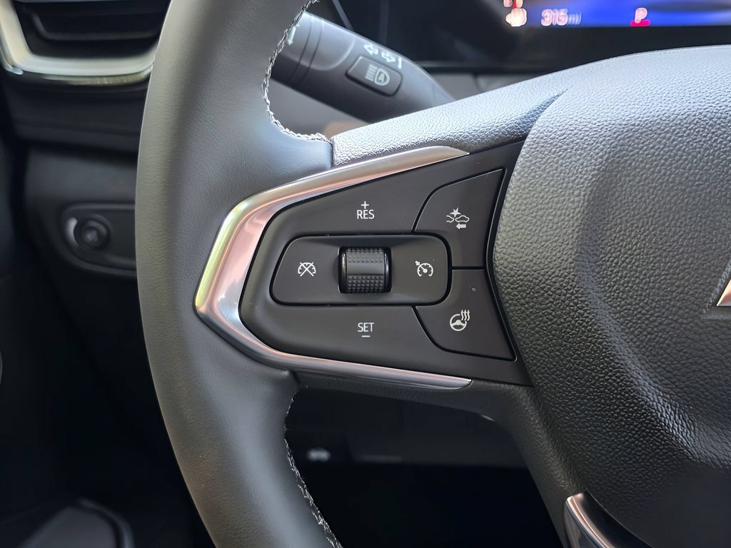 New 2026 Chevrolet TrailBlazer LT w/ LT Cold Weather Package FWD image 17