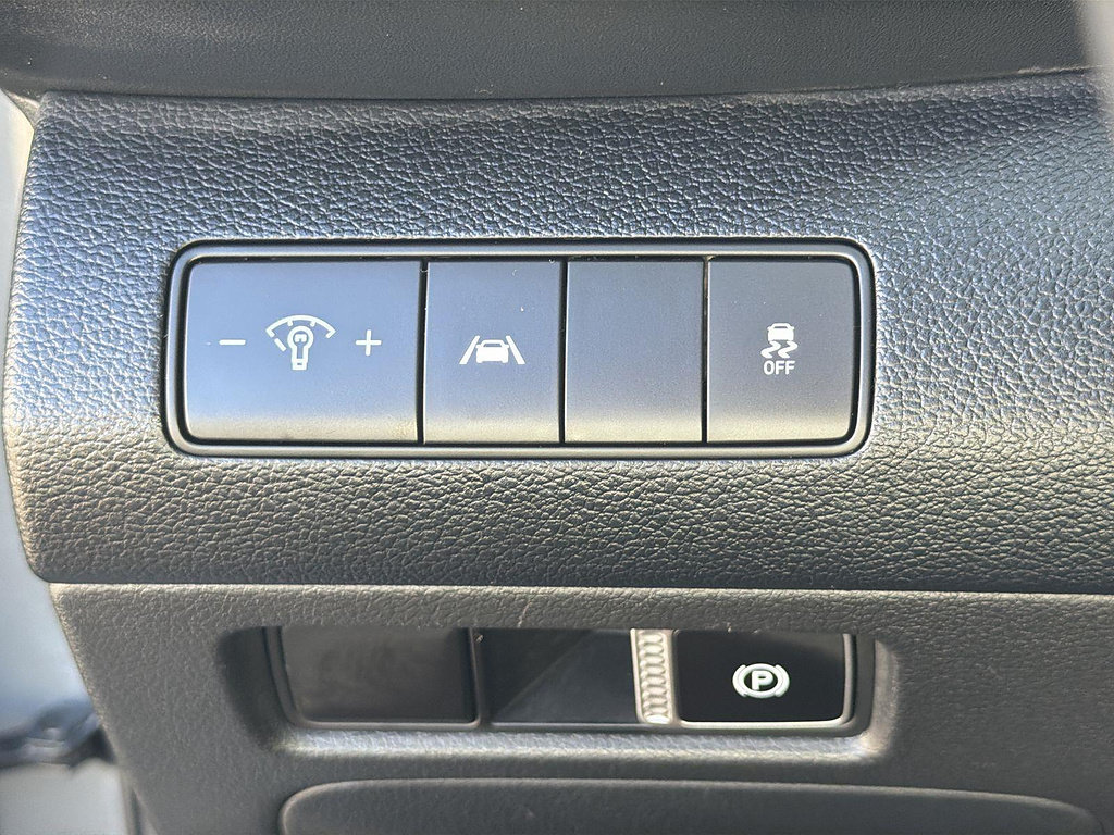 Used 2021 Hyundai Santa Fe SEL FWD image 9