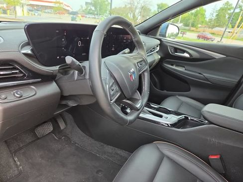 Used 2024 Buick Envista Avenir FWD image 23