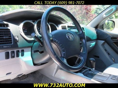 Used 2004 Toyota 4Runner SR5 w/ Preferred Accessory Pkg AWD/4WD image 23