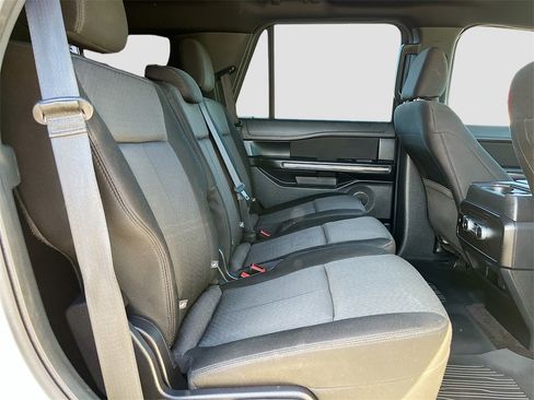 Used 2021 Ford Expedition XLT image 26