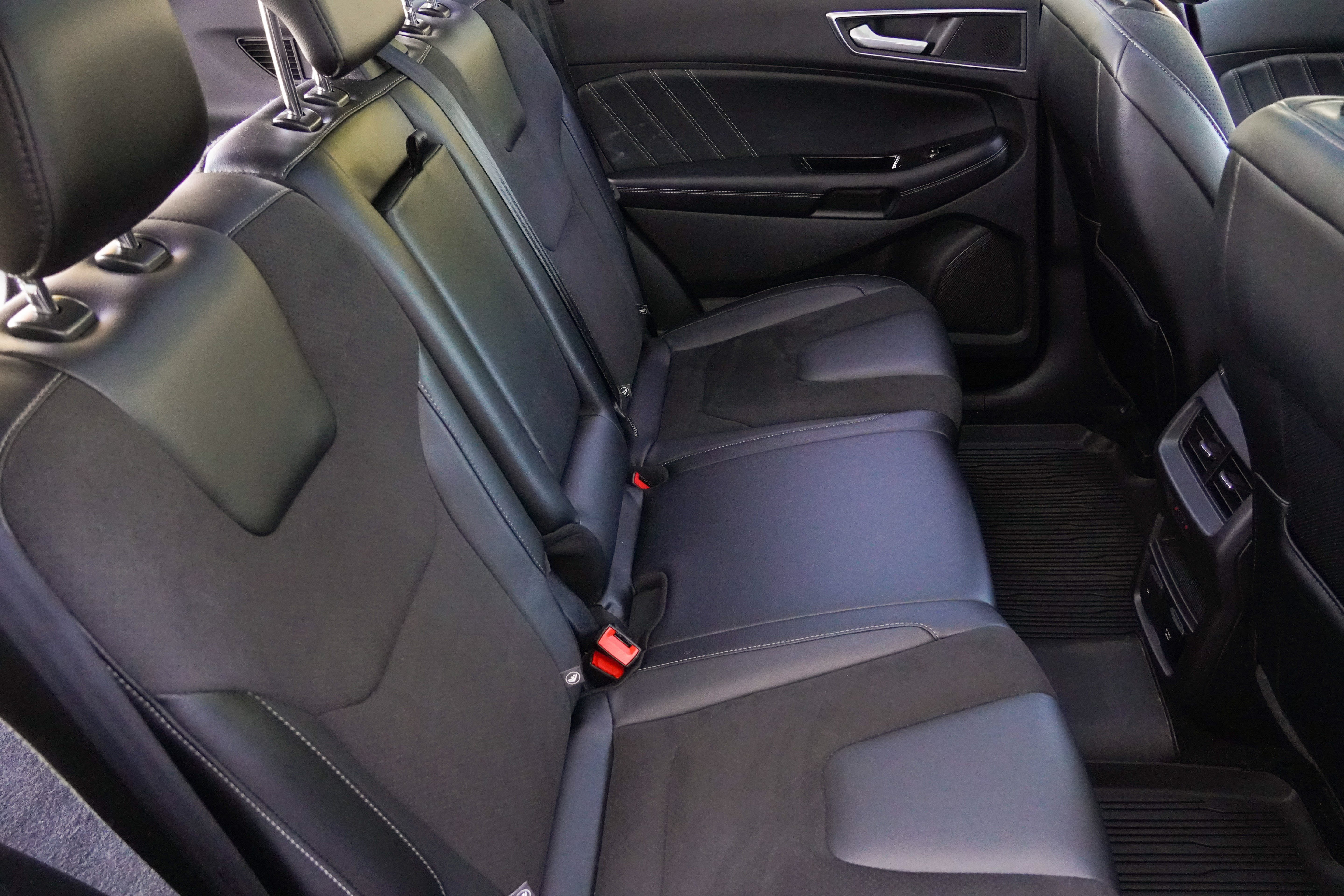 Used 2017 Ford Edge Sport w/ Equipment Group 401A AWD/4WD image 32
