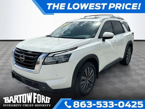 Used 2022 Nissan Pathfinder SL w/ SL Premium Package FWD image 1