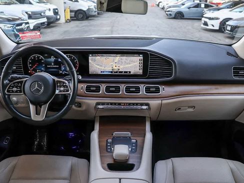 Used 2022 Mercedes-Benz GLE 350 4MATIC w/ Premium Package image 13