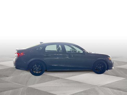 Used 2025 Honda Civic Sport image 9