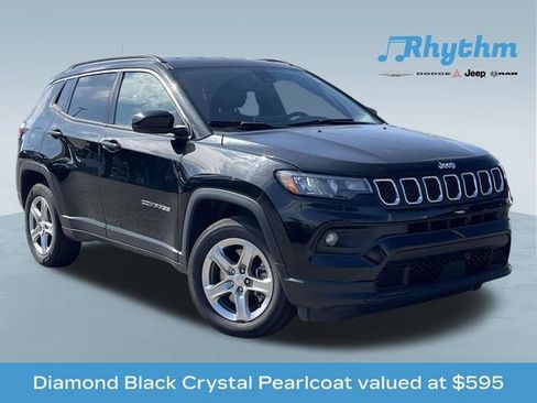 Used 2024 Jeep Compass Latitude image 1