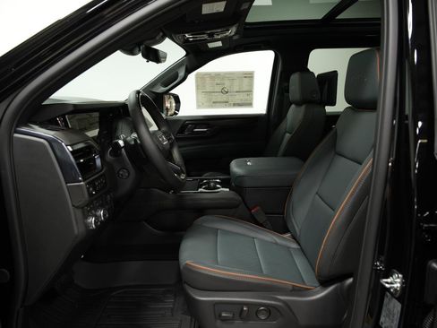 New 2026 GMC Yukon XL AT4 w/ AT4 Premium Plus Package AWD/4WD image 33