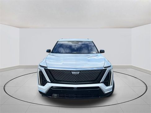 New 2026 Cadillac Vistiq Luxury image 2