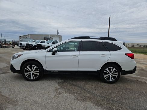 Used 2019 Subaru Outback 3.6R Limited image 6