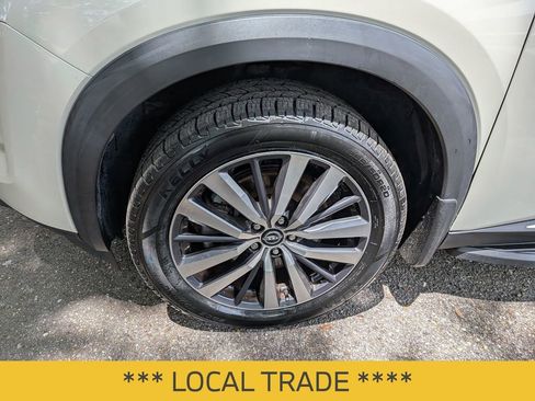 Used 2022 Nissan Pathfinder Platinum w/ Lighting Package (N93) FWD image 11