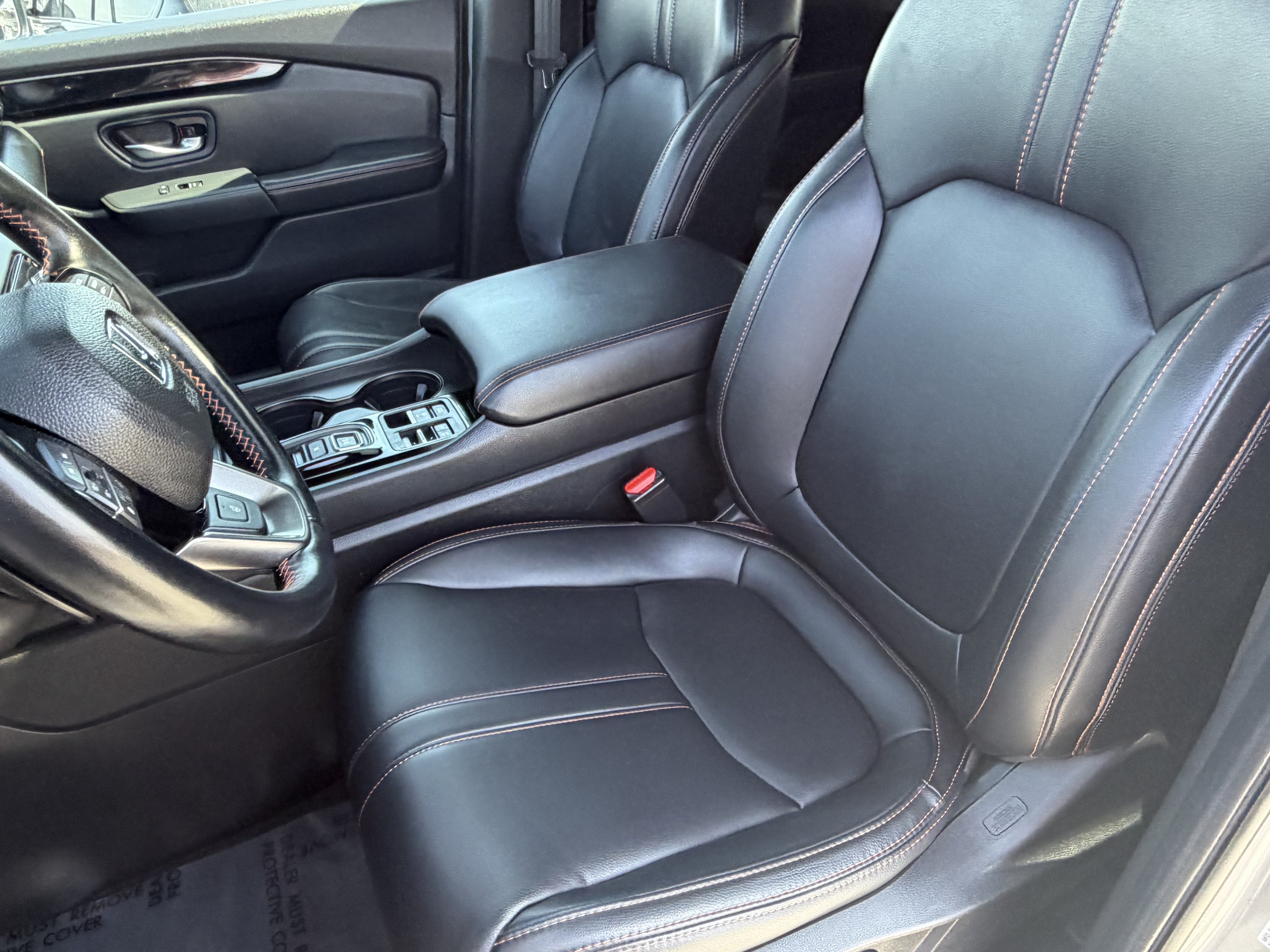 Used 2025 Honda Pilot TrailSport image 28