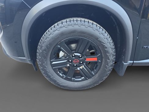 Certified 2025 Nissan Rogue SV image 9