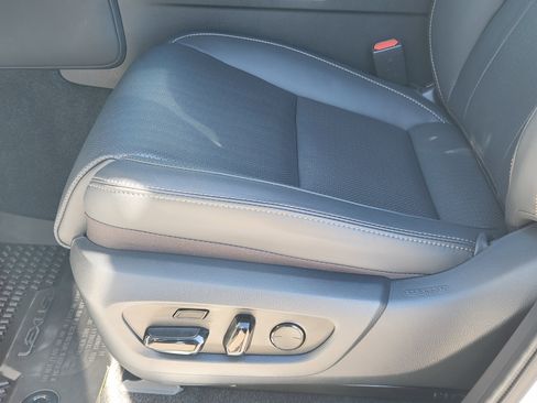 Used 2025 Lexus GX 550 image 29