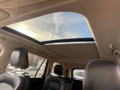 Used 2023 Lincoln Aviator AWD w/ Premium Package image 20