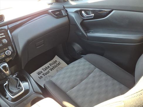 Used 2018 Nissan Rogue Sport SV w/ SV All-Weather Package image 16