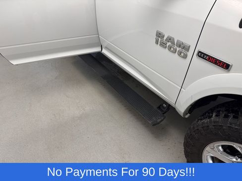 Used 2017 RAM 1500 Laramie w/ Convenience Group image 3