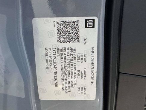Used 2024 Chevrolet Corvette Stingray Premium Conv w/ Battery Protection Package RWD image 28