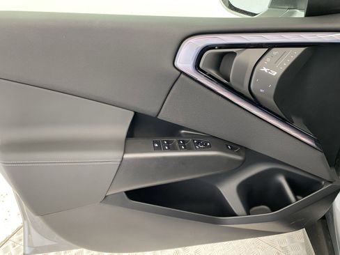 Used 2025 BMW X3 xDrive30i w/ Premium Package image 11