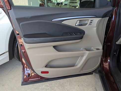 Used 2022 Honda Pilot Special Edition image 17