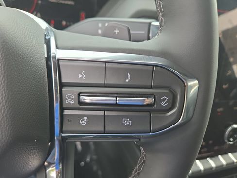 New 2026 GMC Yukon Denali w/ Denali Reserve Package AWD/4WD image 18