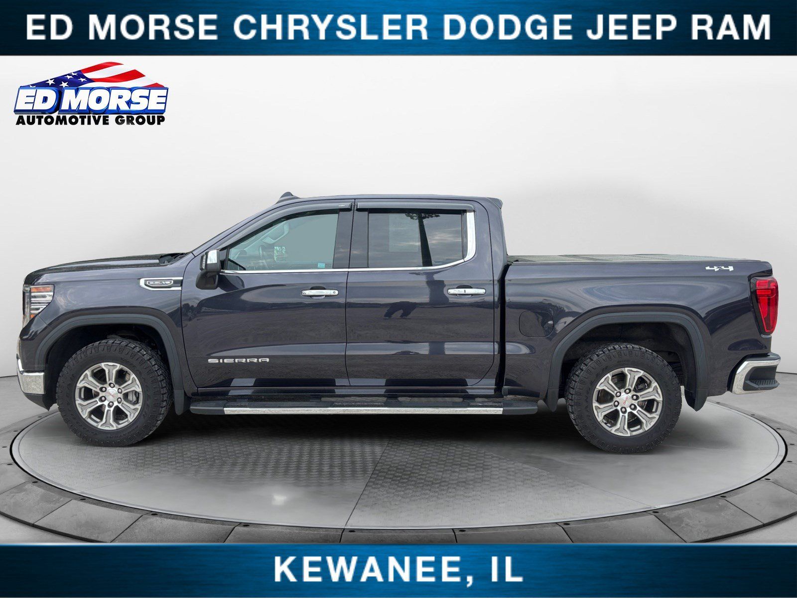 Used 2022 GMC Sierra 1500 SLT w/ SLT Convenience Package AWD/4WD image 2