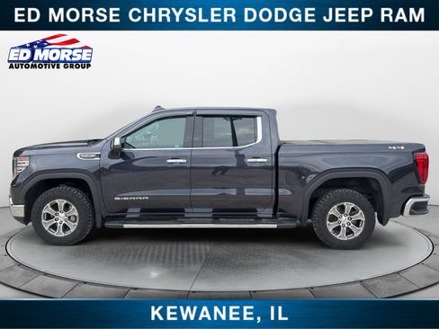 Used 2022 GMC Sierra 1500 SLT w/ SLT Convenience Package AWD/4WD image 2